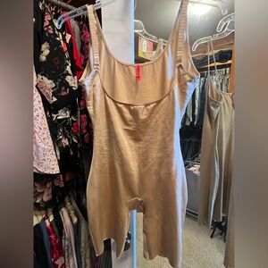 SPANX Nude/Tan Firm-Control Shaping Bodysuit